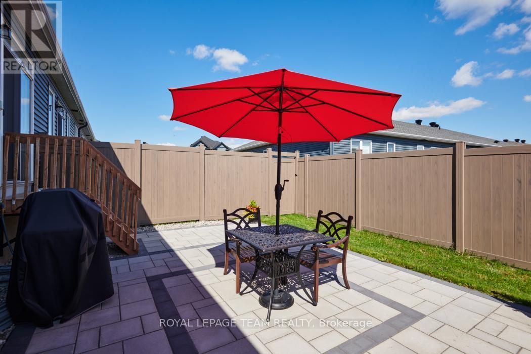 818 Companion Crescent, Ottawa, ON - Outdoor