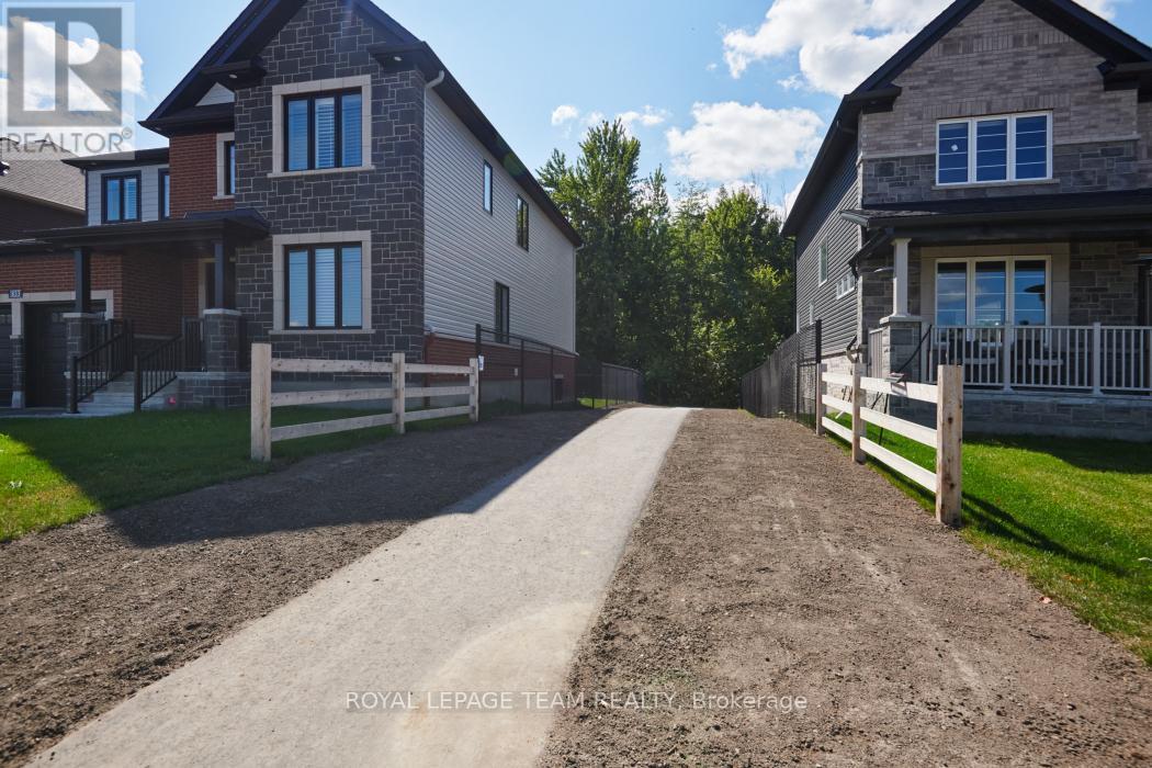 818 Companion Crescent, Ottawa, ON - Outdoor With Deck Patio Veranda