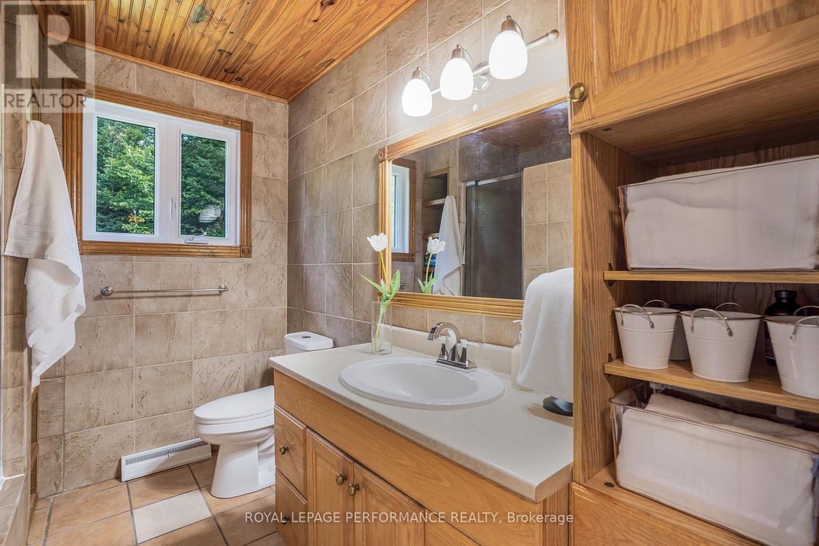 751 Pattee Road, Champlain, ON - Indoor Photo Showing Bathroom