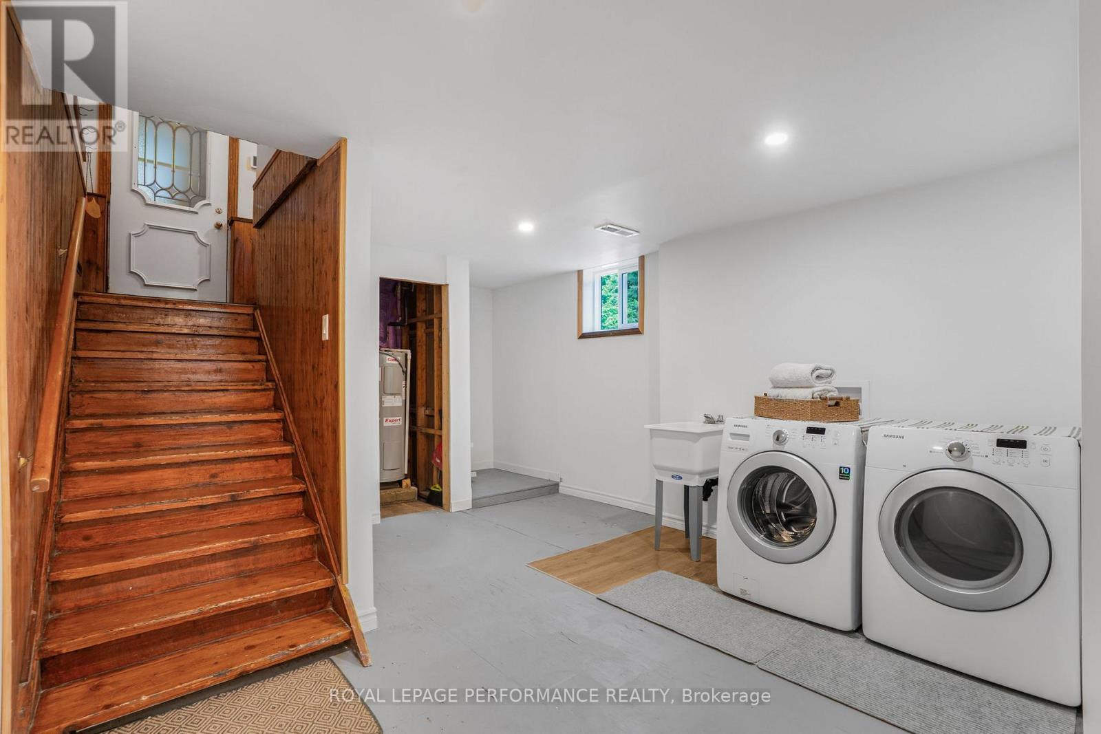 751 Pattee Road, Champlain, ON - Indoor Photo Showing Laundry Room