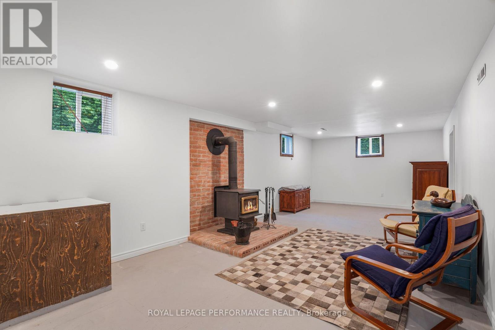 751 Pattee Road, Champlain, ON - Indoor Photo Showing Basement