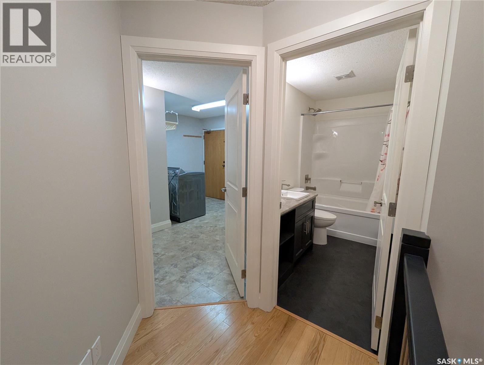 204 921 Main Street, Saskatoon, SK - Indoor