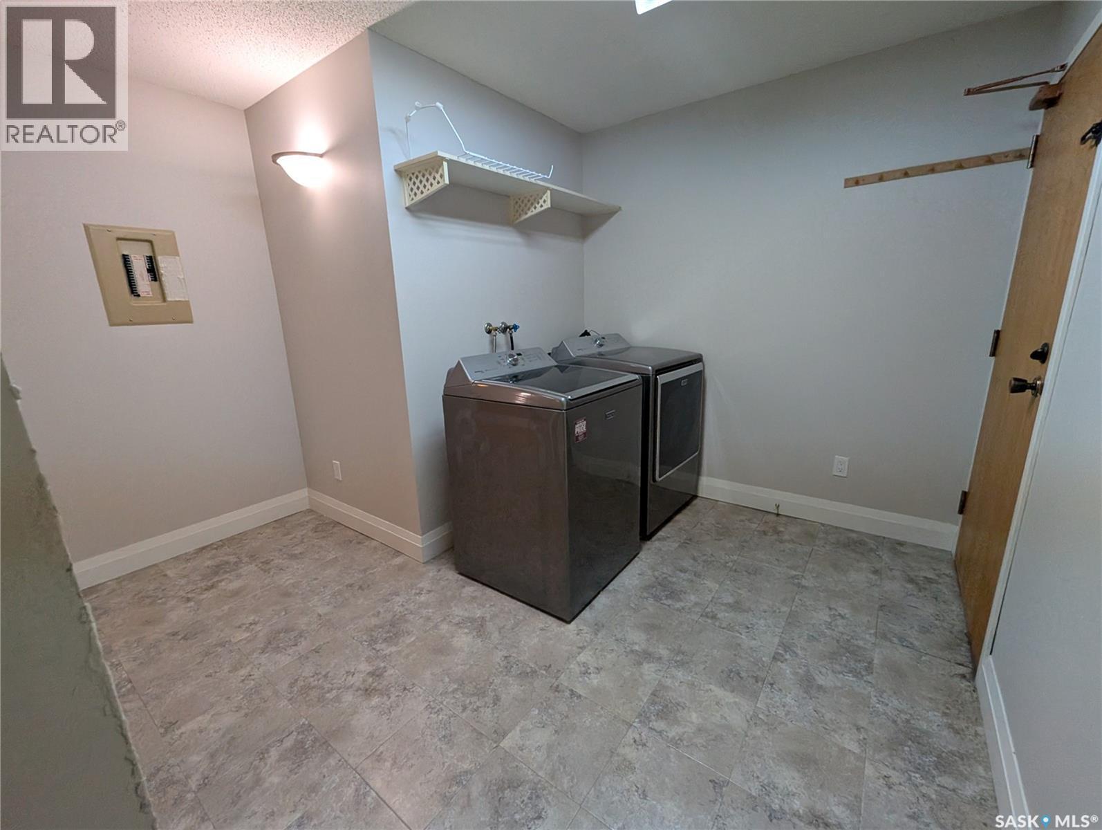 204 921 Main Street, Saskatoon, SK - Indoor