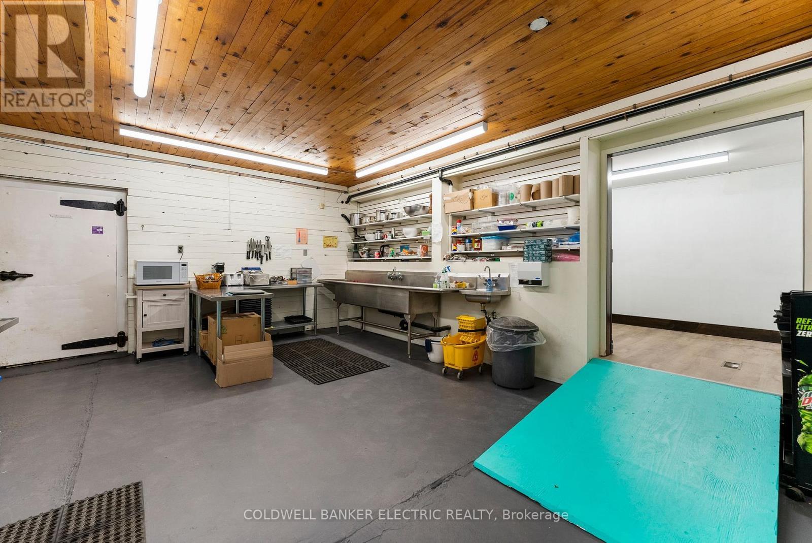 5480 Highway 620, Wollaston, ON