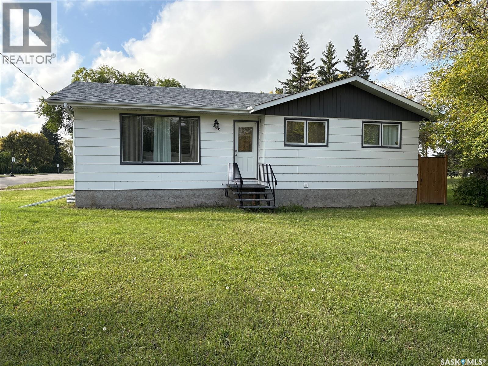 302 Pitt Street, Rocanville, SK - Outdoor