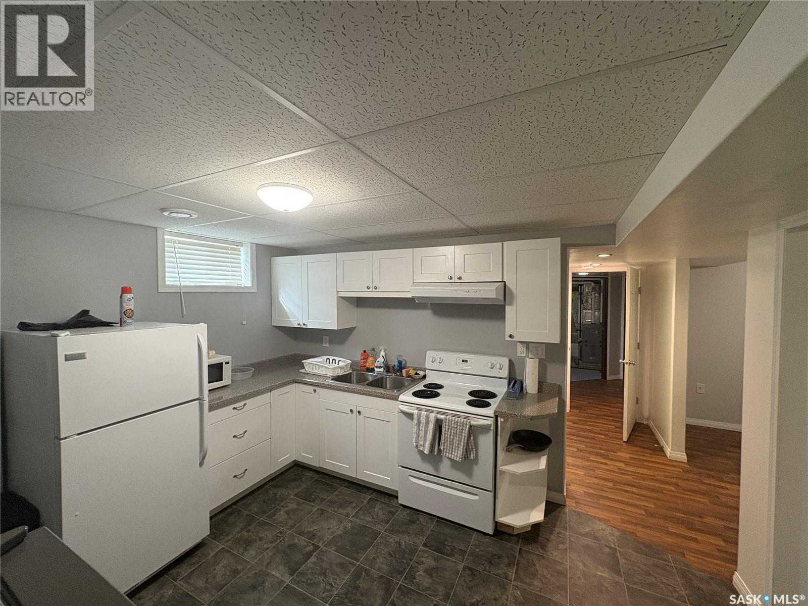 302 Pitt Street, Rocanville, SK - Indoor Photo Showing Kitchen