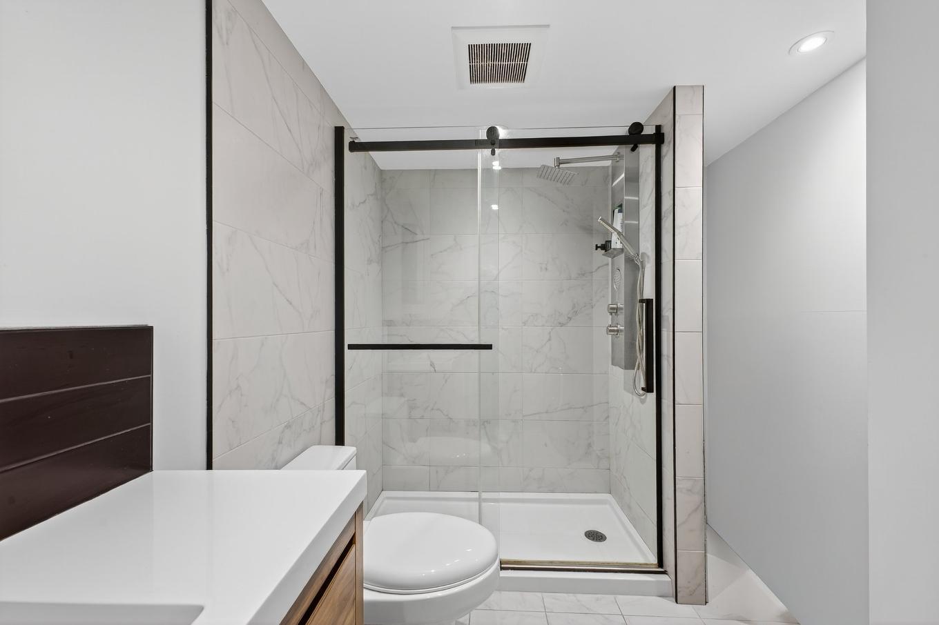 Salle de bains - 703-231 Rue Riverside, Saint-Lambert, QC - Indoor Photo Showing Bathroom