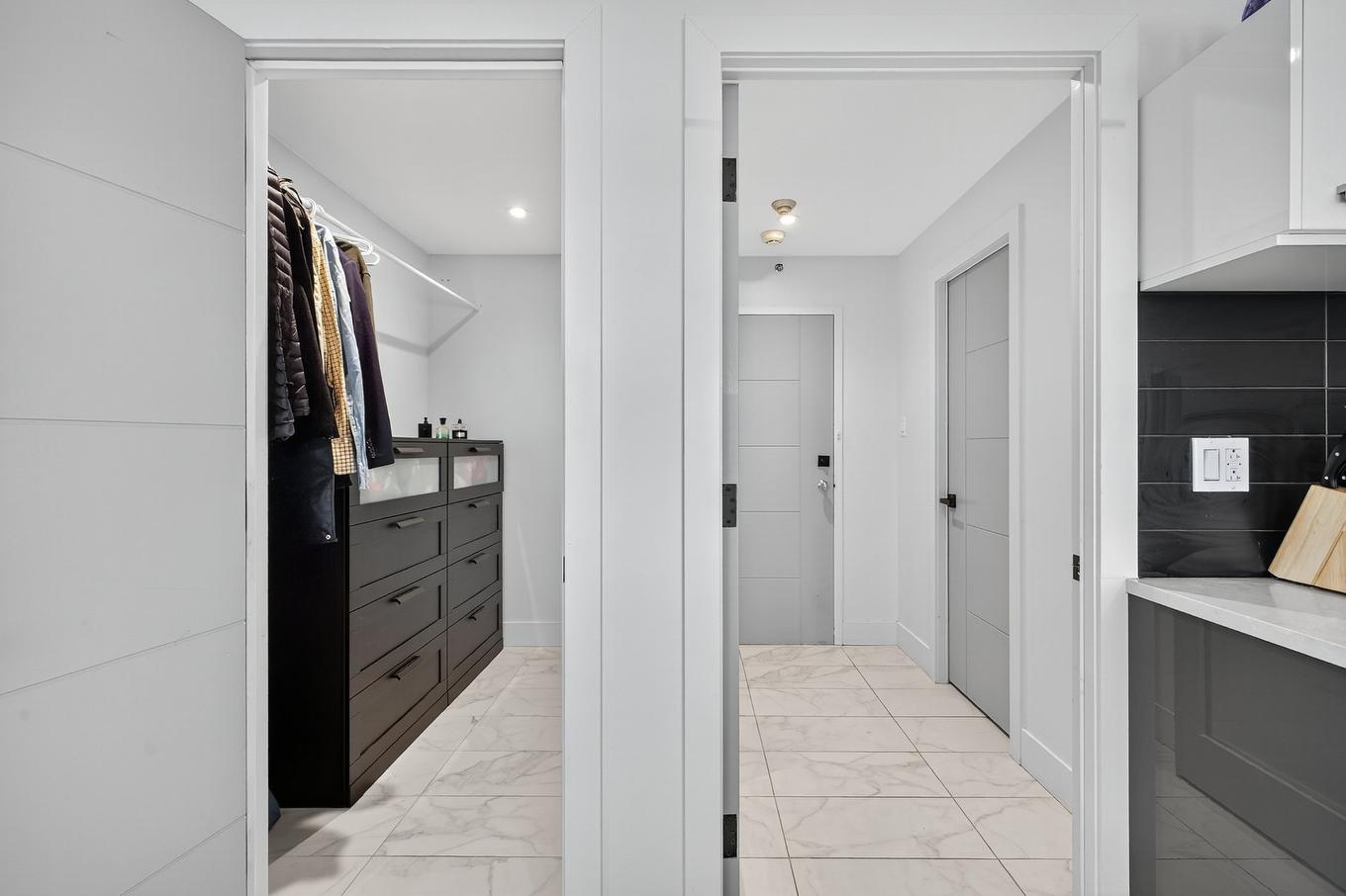 Penderie (Walk-in) - 703-231 Rue Riverside, Saint-Lambert, QC - Indoor Photo Showing Other Room