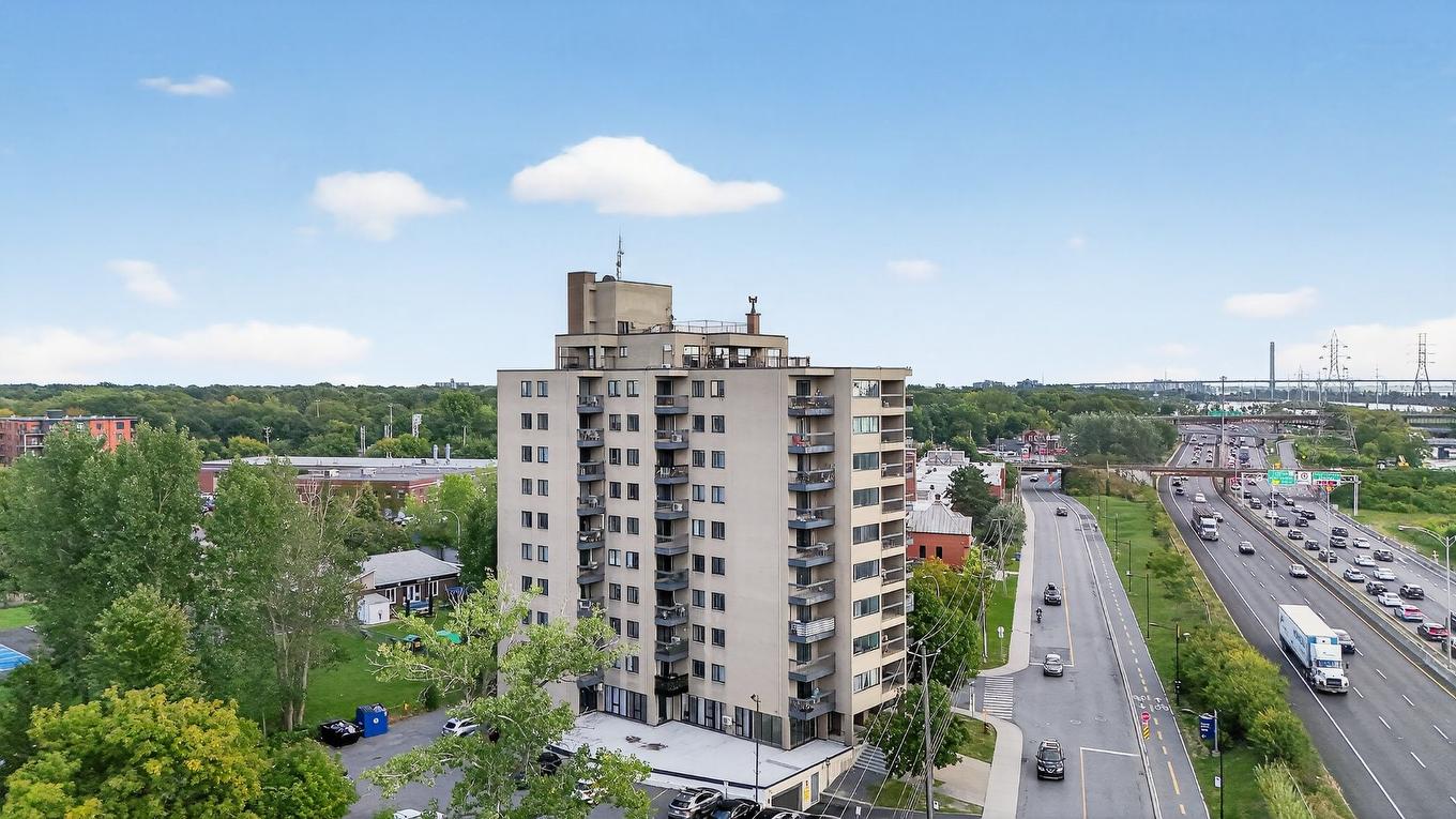 Façade - 703-231 Rue Riverside, Saint-Lambert, QC - Outdoor