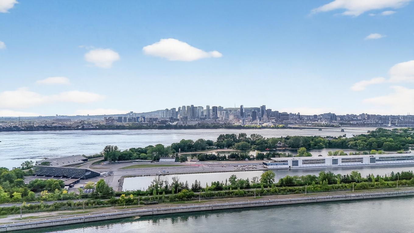 Photo aérienne - 703-231 Rue Riverside, Saint-Lambert, QC - Outdoor With Body Of Water With View