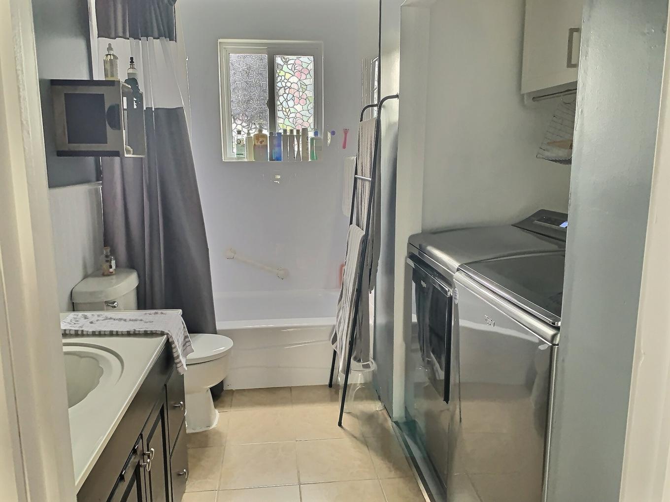 Bathroom - 92 Rue Monseigneur-Rhéaume E., Rouyn-Noranda, QC - Indoor Photo Showing Laundry Room