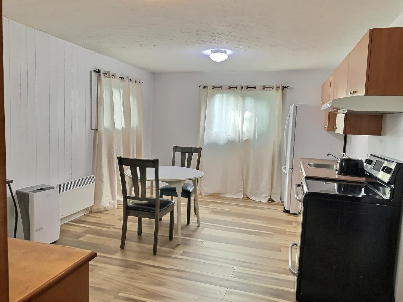 Kitchen - 92 Rue Monseigneur-Rhéaume E., Rouyn-Noranda, QC - Indoor