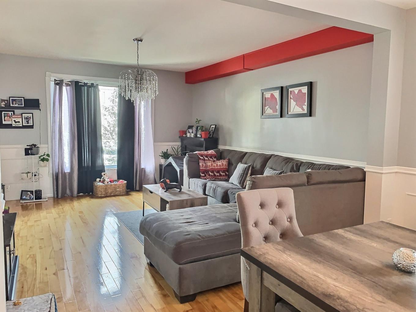 Living room - 92 Rue Monseigneur-Rhéaume E., Rouyn-Noranda, QC - Indoor Photo Showing Living Room