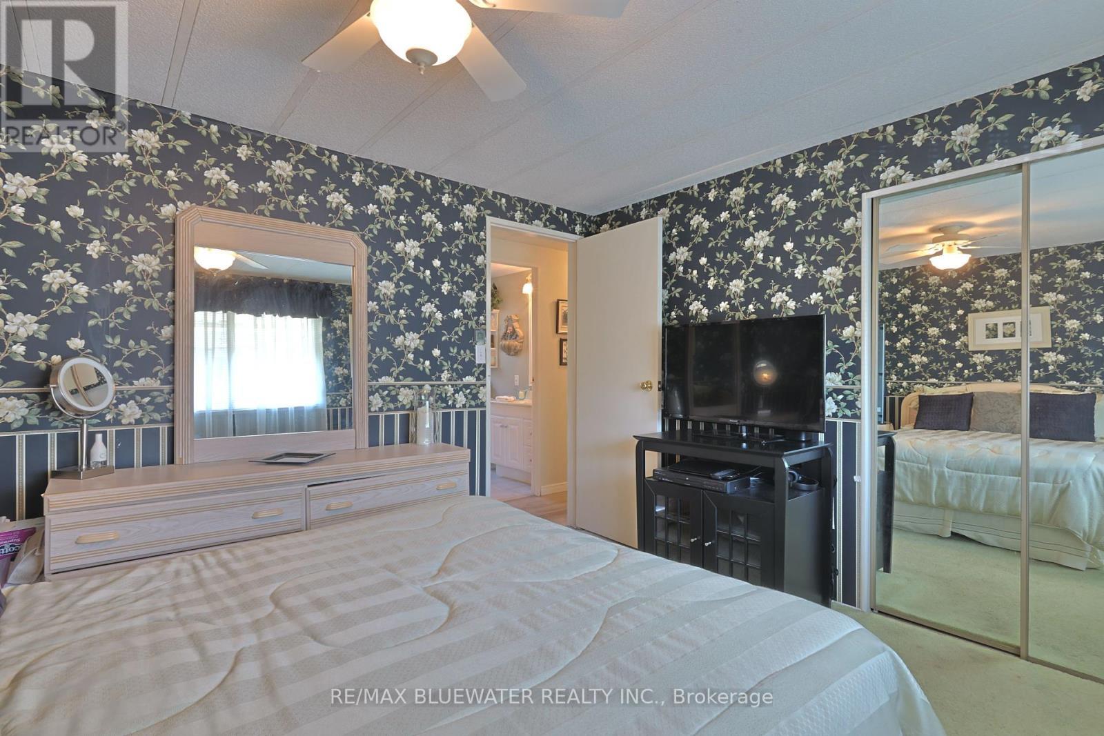 208 Biltmore Drive, South Huron (Stephen), ON - Indoor Photo Showing Bedroom