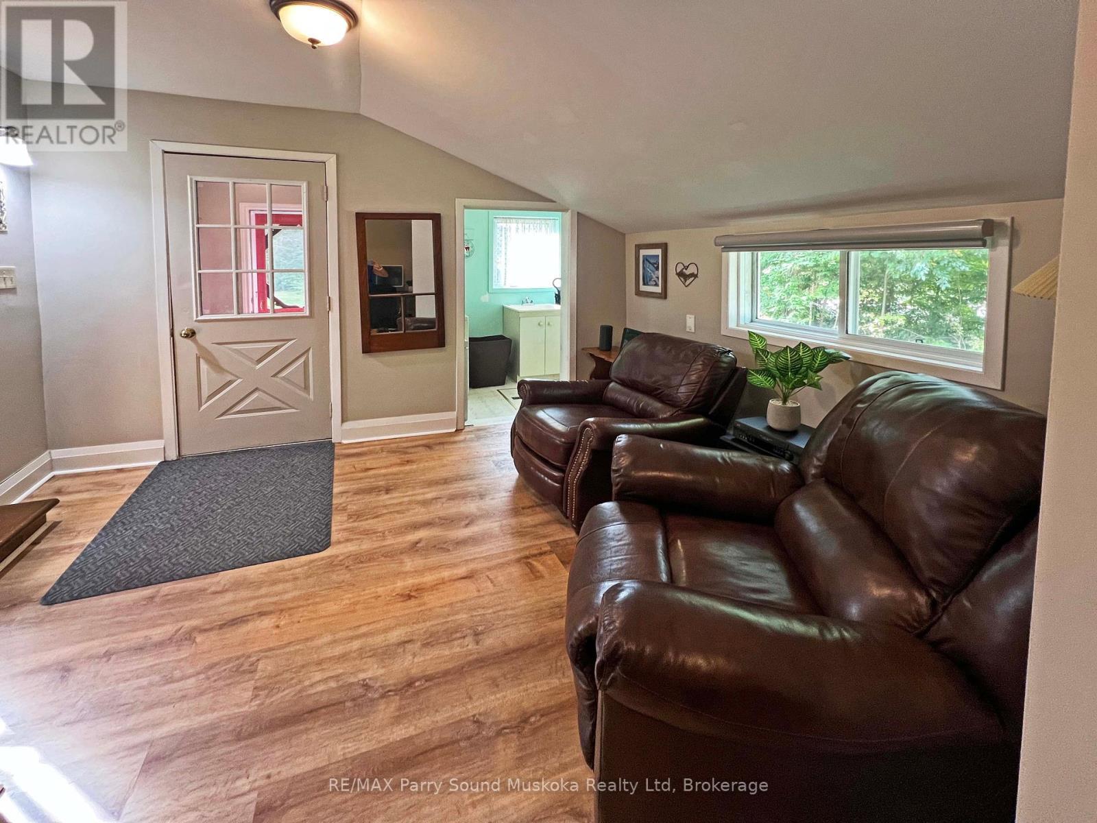 Separate sitting area - 159 Boundary Spur Road, Whitestone (Dunchurch), ON - Indoor Photo Showing Living Room