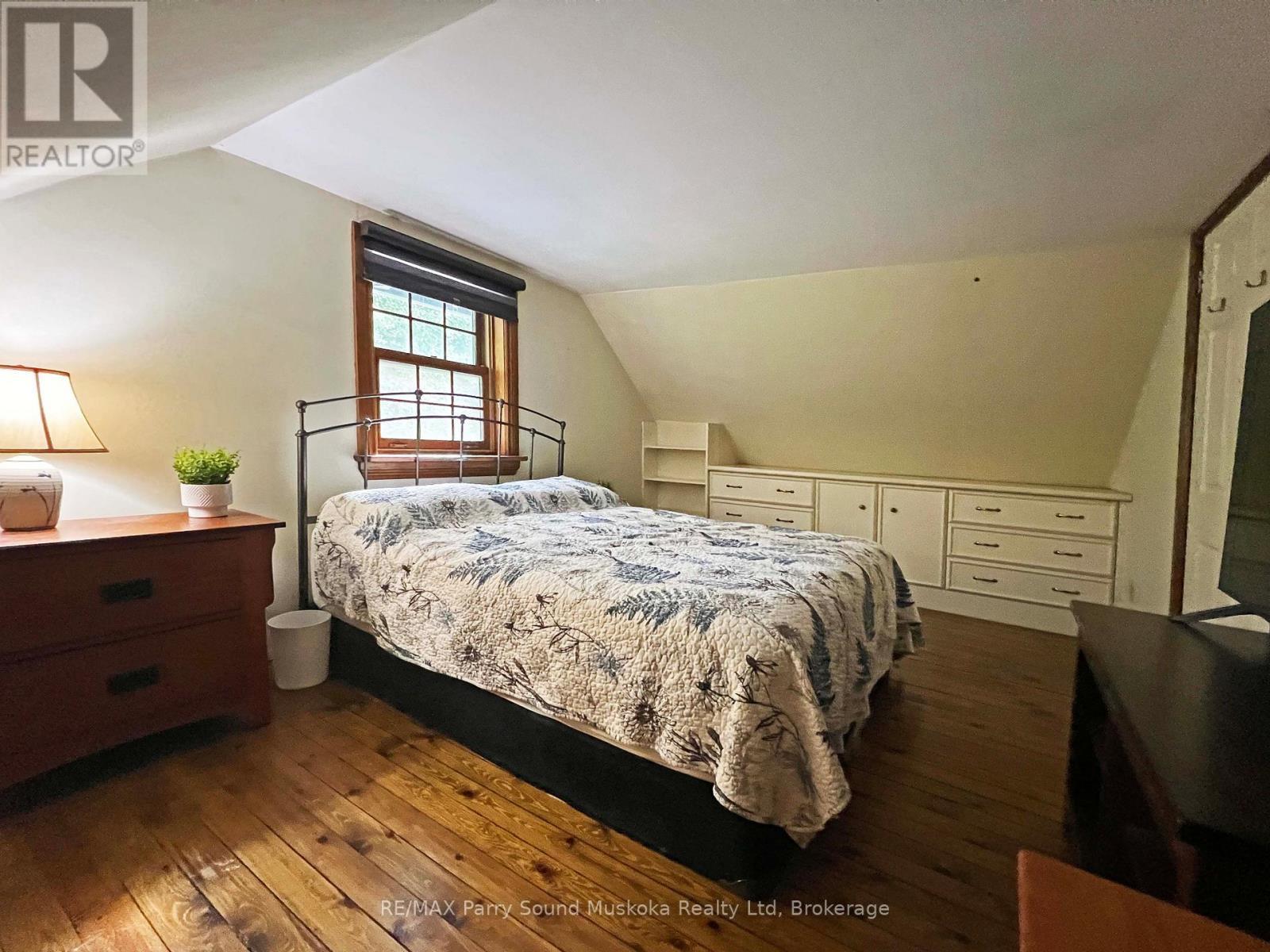 2nd floor primary bedroom - 159 Boundary Spur Road, Whitestone (Dunchurch), ON - Indoor Photo Showing Bedroom