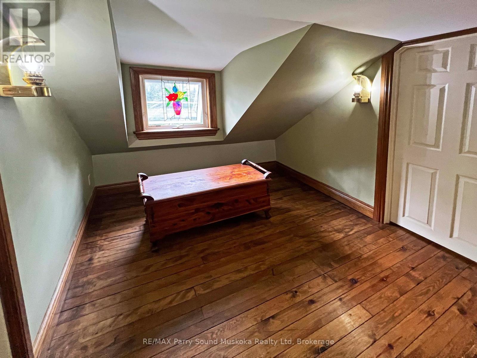 159 Boundary Spur Road, Whitestone (Dunchurch), ON - Indoor