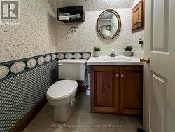 2nd level 2pc bath -