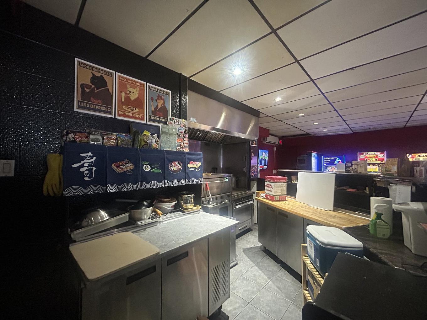 Commerce - 6280 Av. Somerled, Montréal (Côte-Des-Neiges/Notre-Dame-De-Grâce), QC