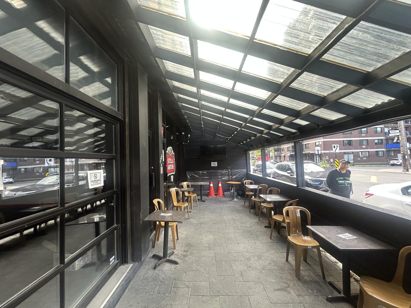 Commerce - 6280 Av. Somerled, Montréal (Côte-Des-Neiges/Notre-Dame-De-Grâce), QC