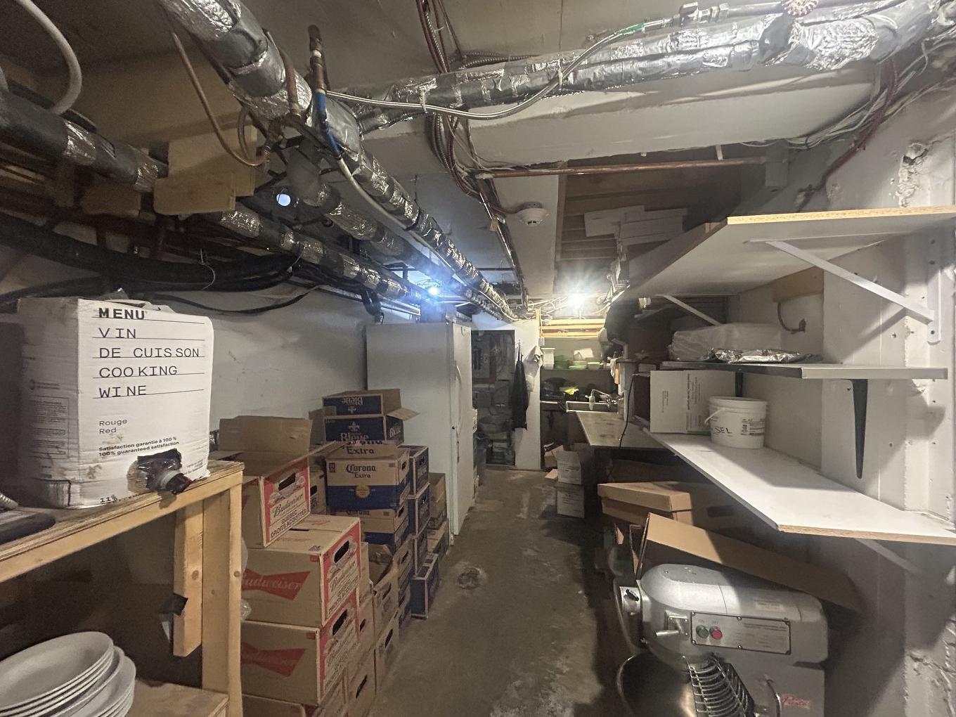 Commerce - 6280 Av. Somerled, Montréal (Côte-Des-Neiges/Notre-Dame-De-Grâce), QC