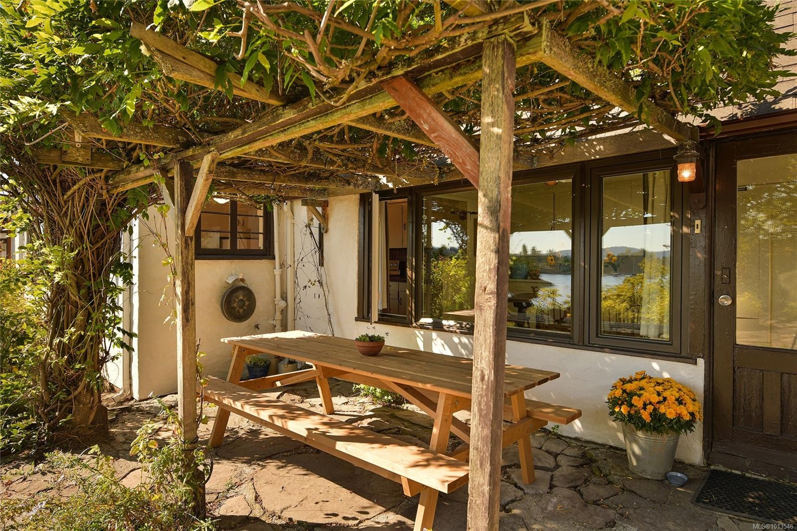 2173 Tryon Rd, North Saanich, BC