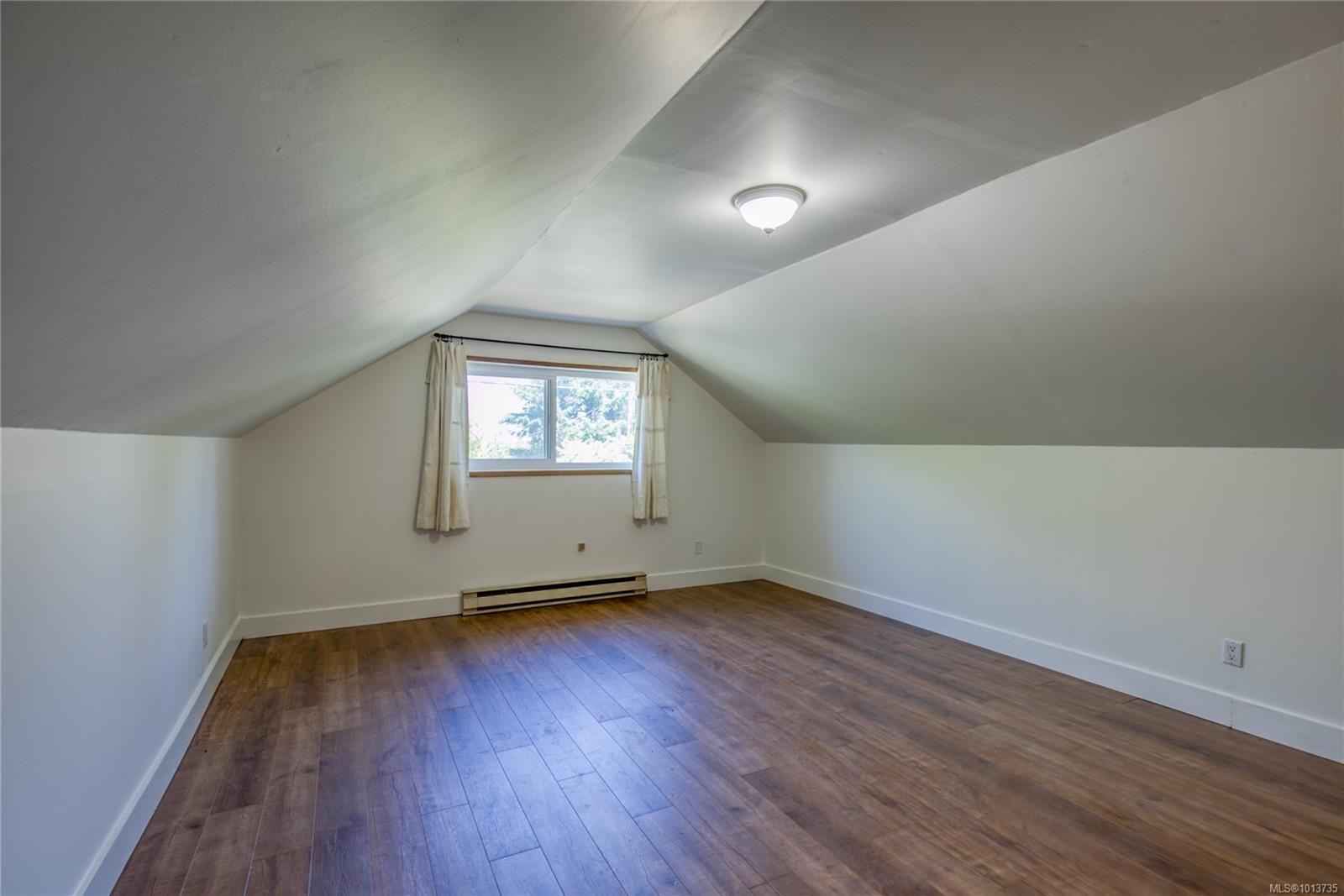 415 Machleary St, Nanaimo, BC