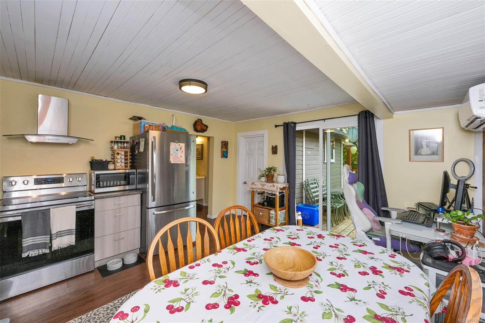 10552 Coon Creek Rd, Youbou, BC