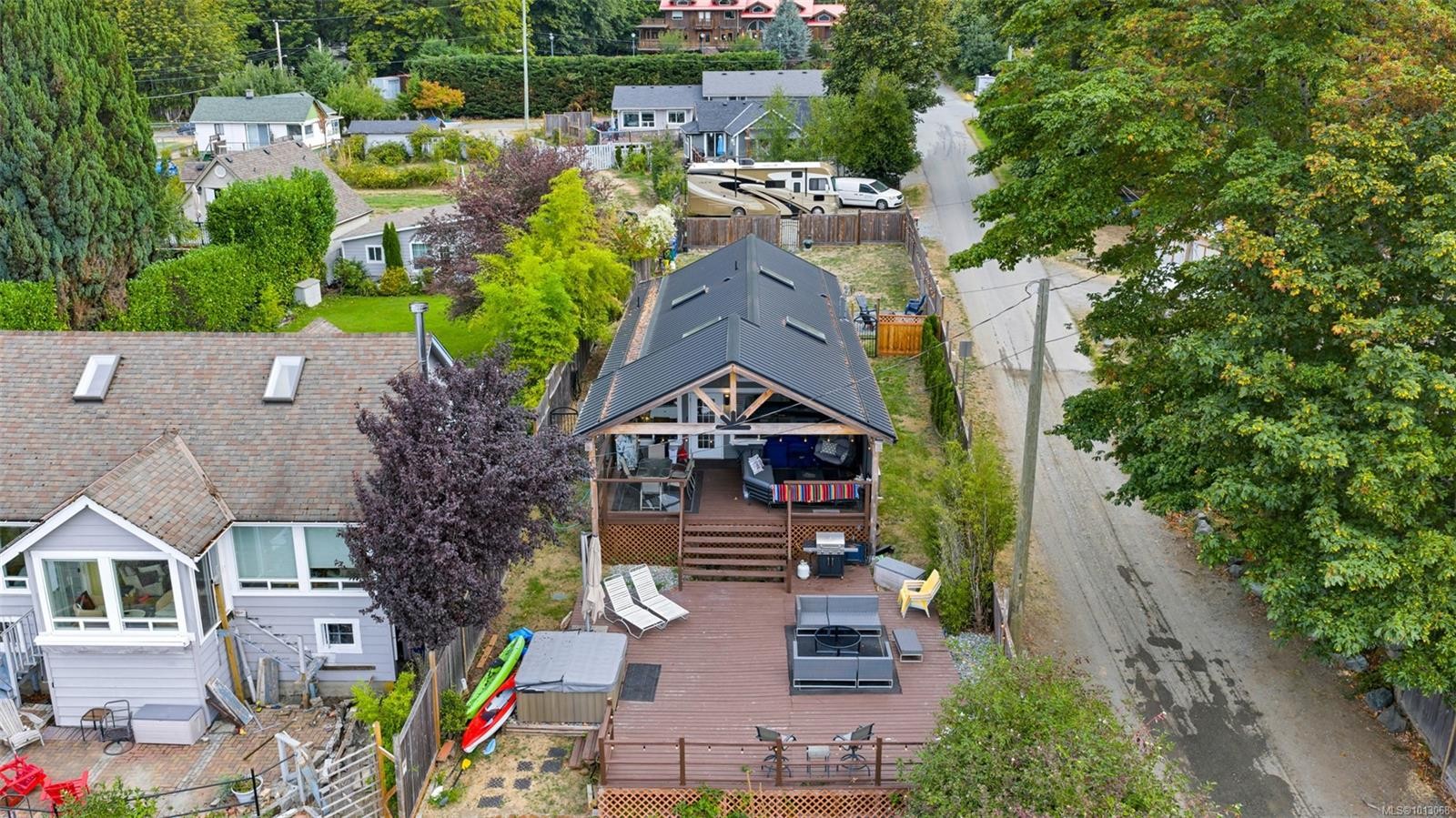 10552 Coon Creek Rd, Youbou, BC