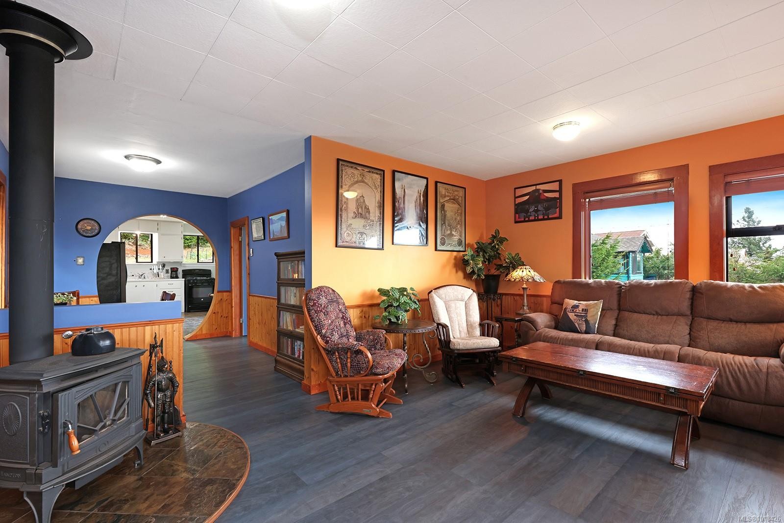 5629 1St St, Union Bay, BC