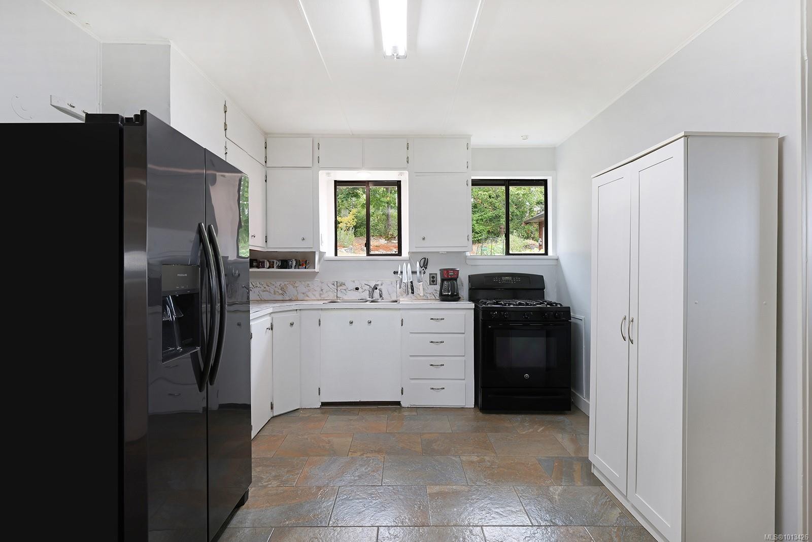 5629 1St St, Union Bay, BC