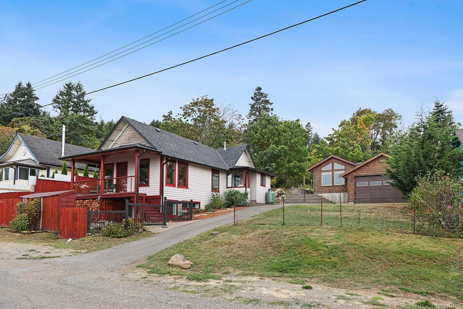 5629 1St St, Union Bay, BC