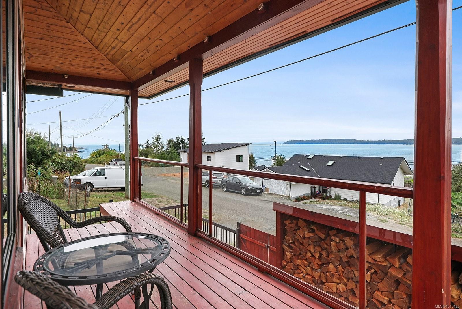 5629 1St St, Union Bay, BC