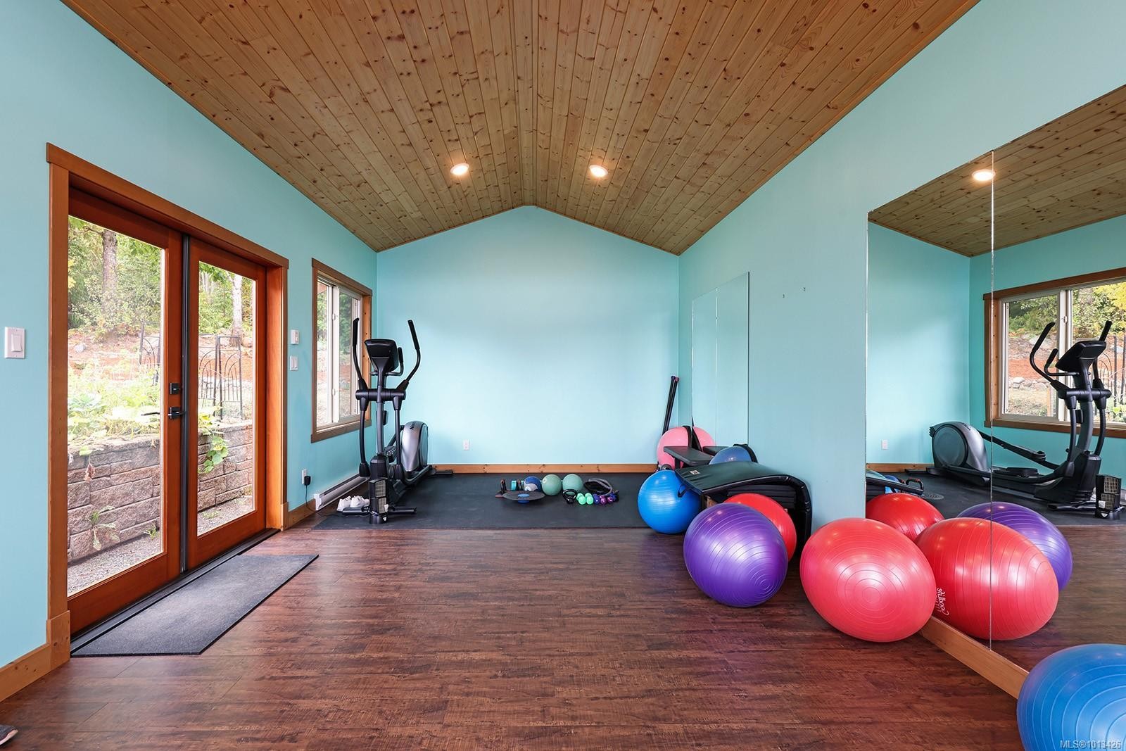 5629 1St St, Union Bay, BC