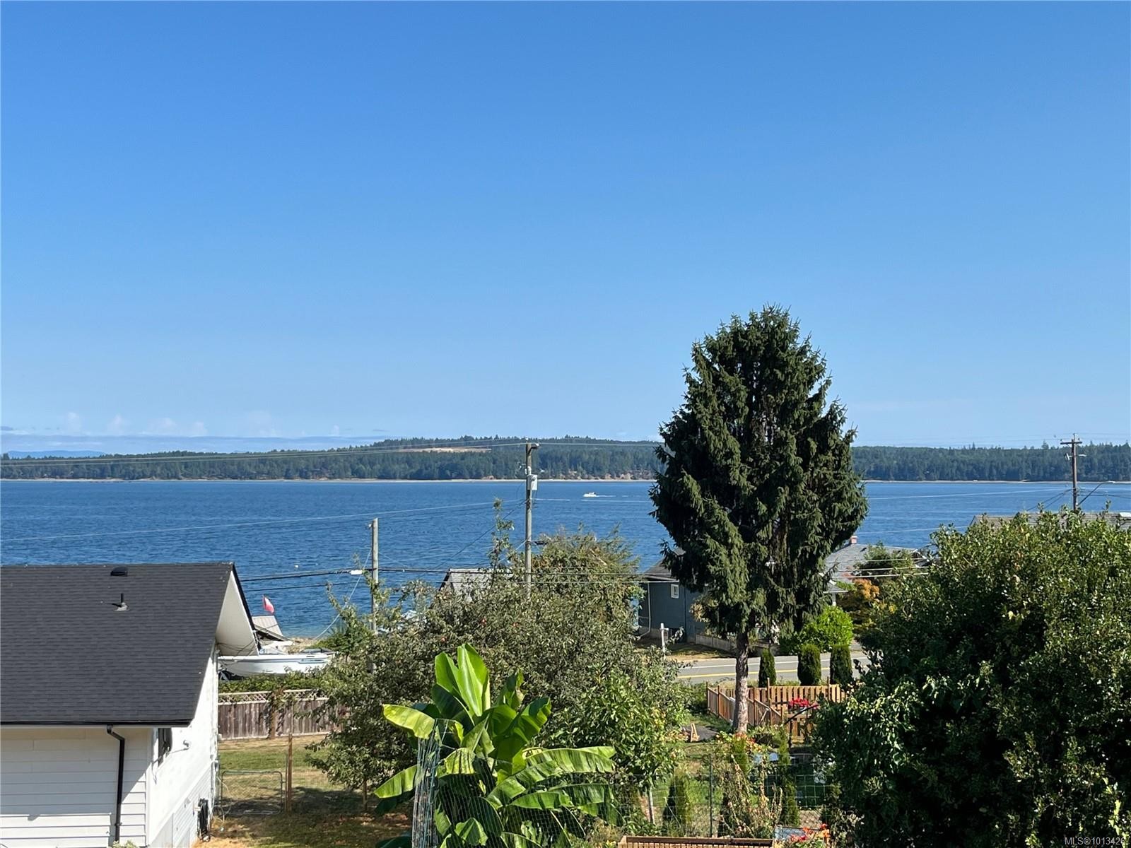 5629 1St St, Union Bay, BC