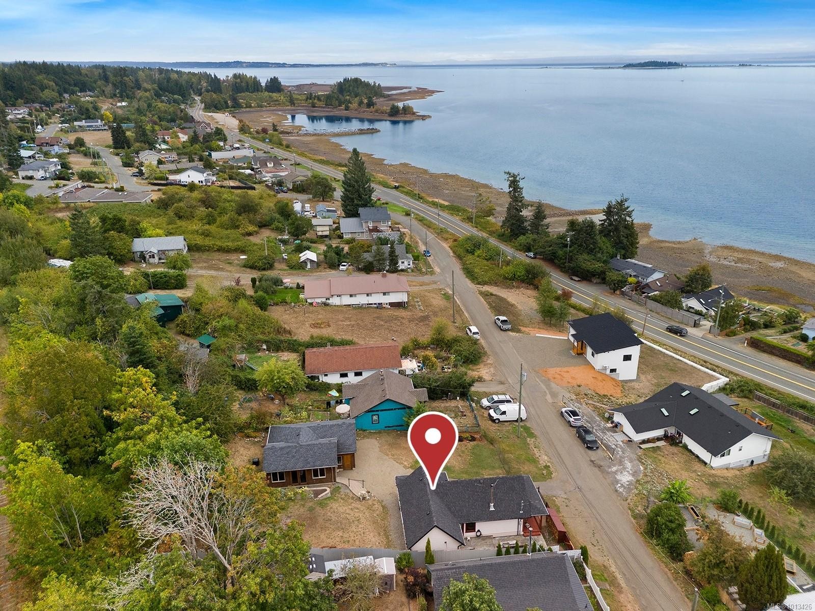 5629 1St St, Union Bay, BC