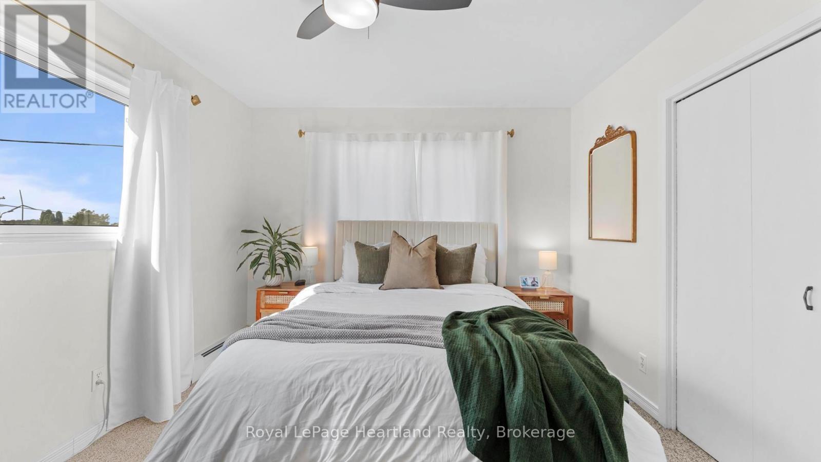 5 William Drive, South Huron (Stephen), ON - Indoor Photo Showing Bedroom