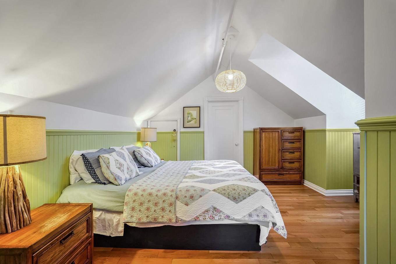 Primary bedroom - 95 - 99 Boul. Gouin E., Montréal (Ahuntsic-Cartierville), QC - Indoor Photo Showing Bedroom