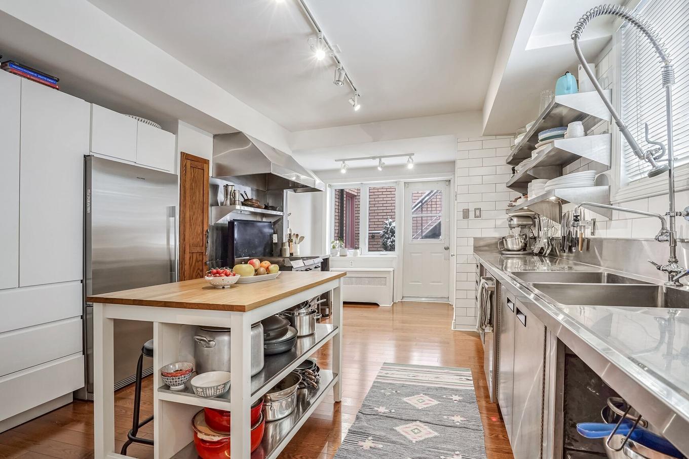 Kitchen - 95 - 99 Boul. Gouin E., Montréal (Ahuntsic-Cartierville), QC - Indoor Photo Showing Kitchen With Double Sink