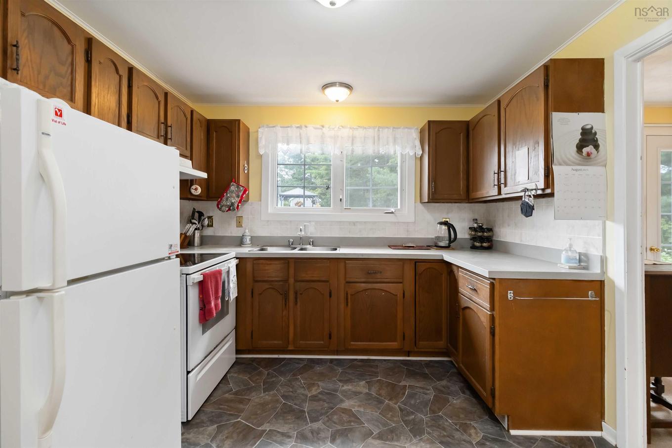 14 Bennett Avenue, Bridgewater, NS