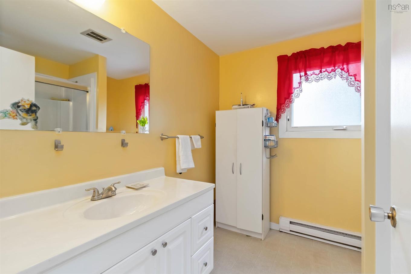 14 Bennett Avenue, Bridgewater, NS