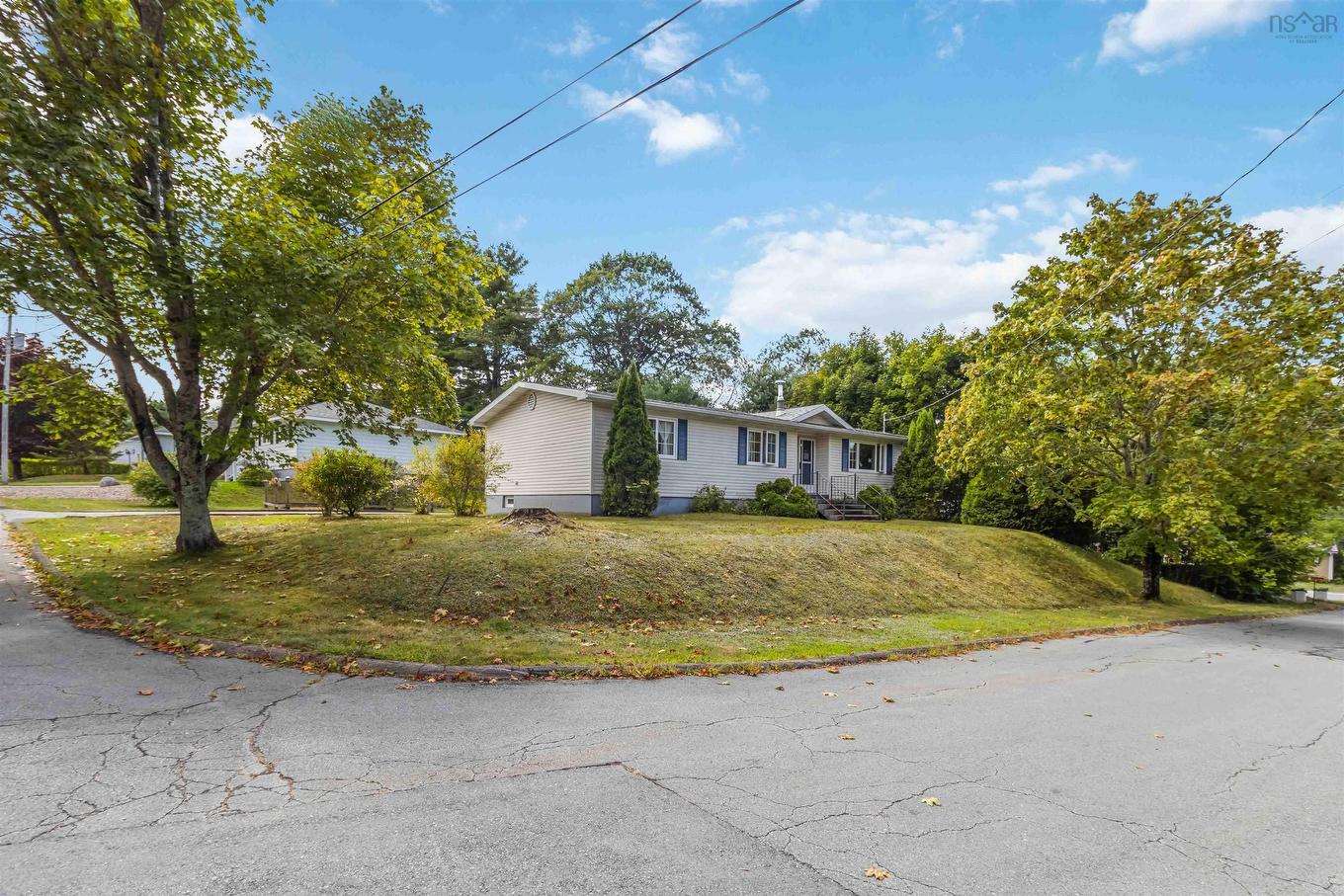 14 Bennett Avenue, Bridgewater, NS