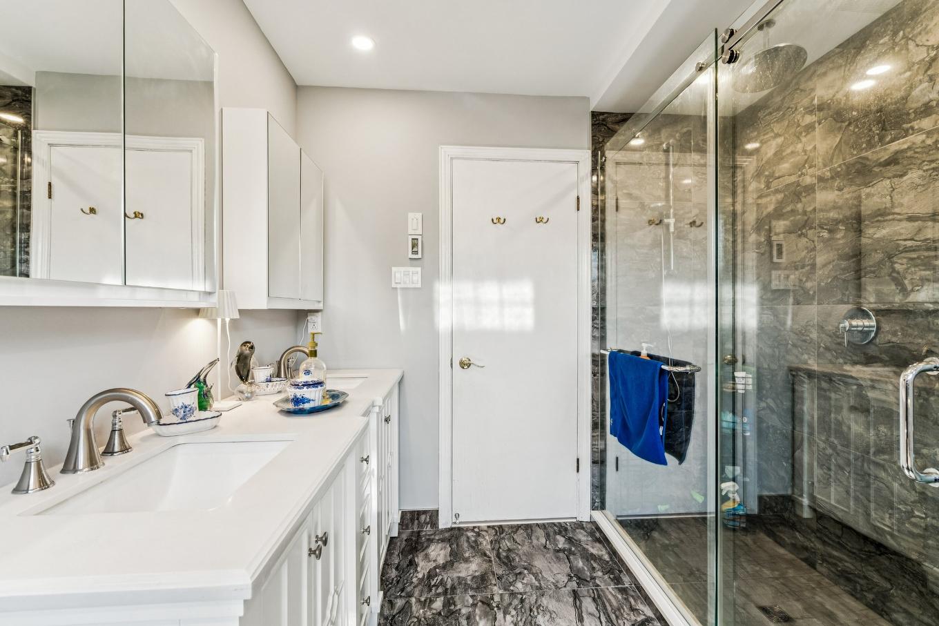 Salle de bains - 3125 Rue Cherrier, Montréal (L'Île-Bizard/Sainte-Geneviève), QC - Indoor