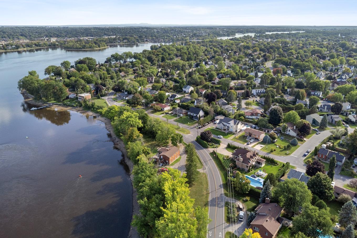 Photo aérienne - 3125 Rue Cherrier, Montréal (L'Île-Bizard/Sainte-Geneviève), QC - Outdoor With Body Of Water With View