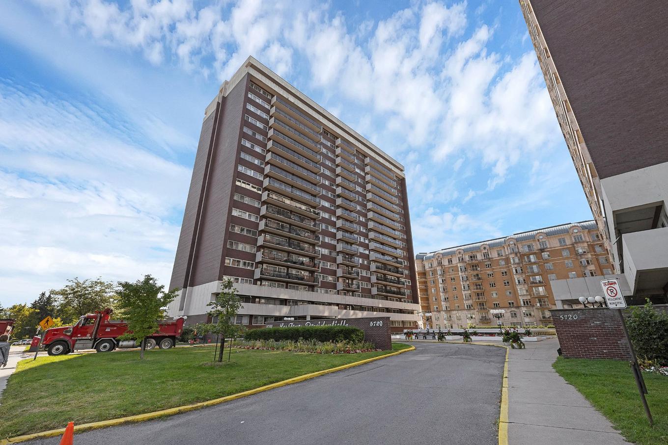 Frontage - 807-5700 Boul. Cavendish, Côte-Saint-Luc, QC - Outdoor With Facade