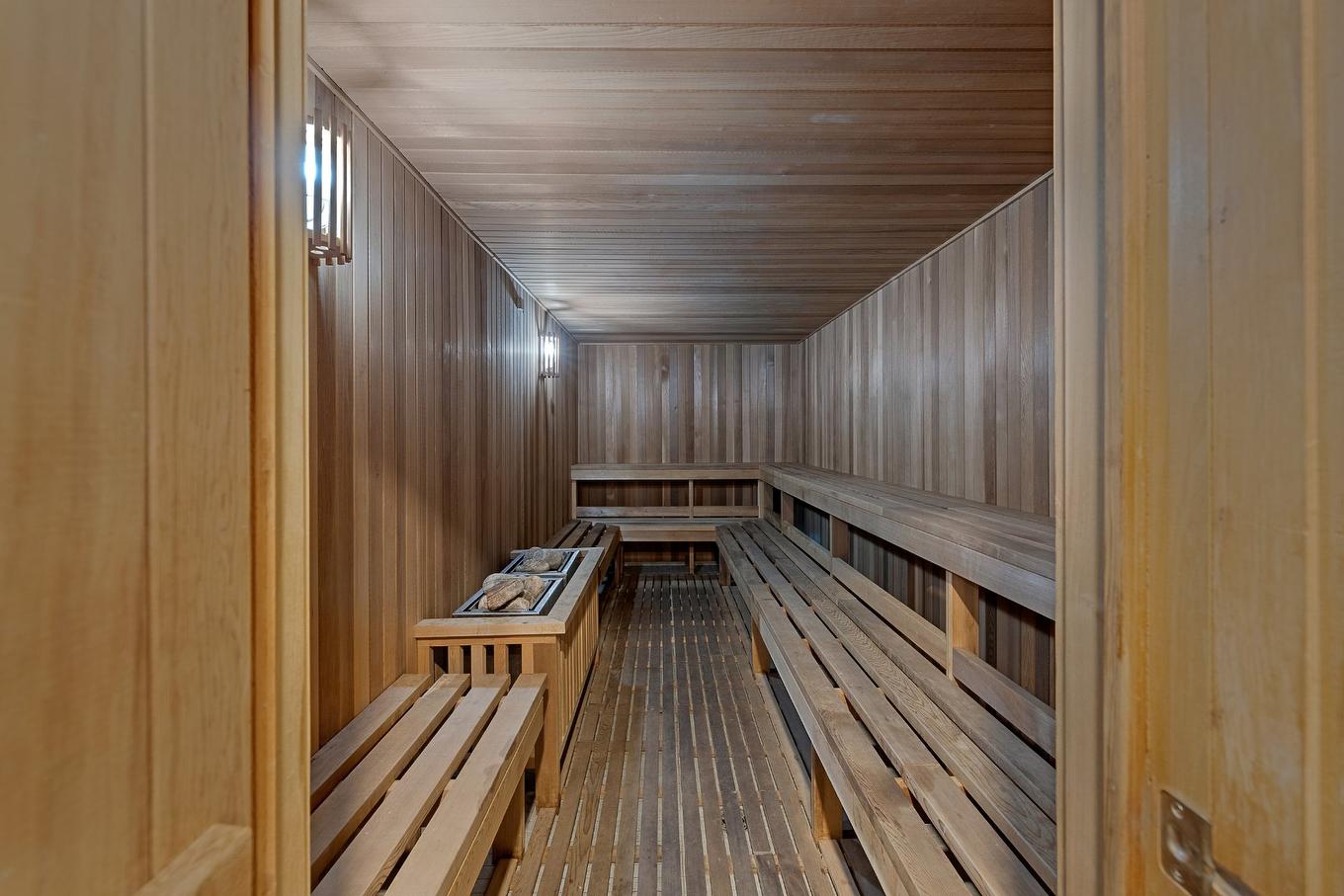 Sauna - 807-5700 Boul. Cavendish, Côte-Saint-Luc, QC - Indoor Photo Showing Other Room