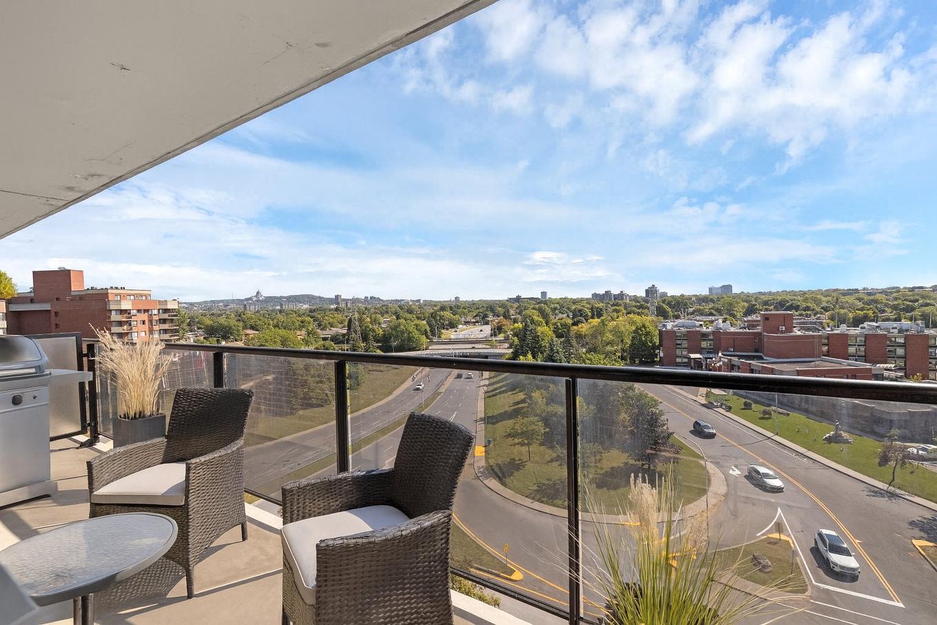 Balcony - 807-5700 Boul. Cavendish, Côte-Saint-Luc, QC - Outdoor With Balcony With View