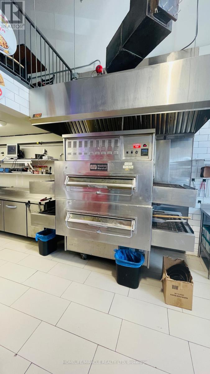 3 - 230-232 Kent Street W, Kawartha Lakes, ON