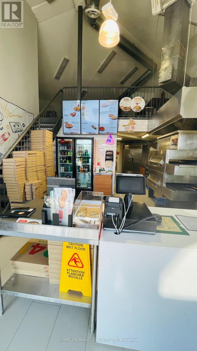 3 - 230-232 Kent Street W, Kawartha Lakes, ON