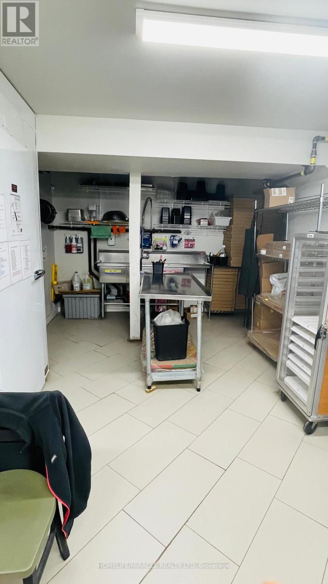 3 - 230-232 Kent Street W, Kawartha Lakes, ON